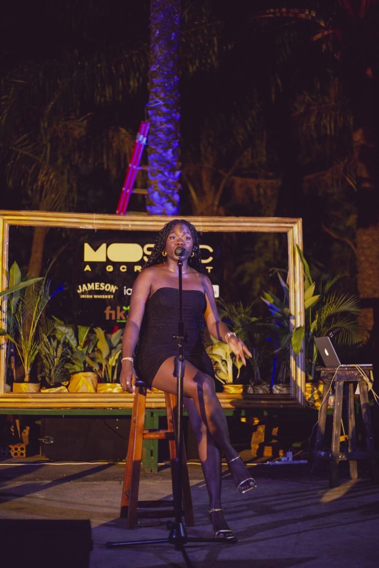 Darkua MOSAIC Perform