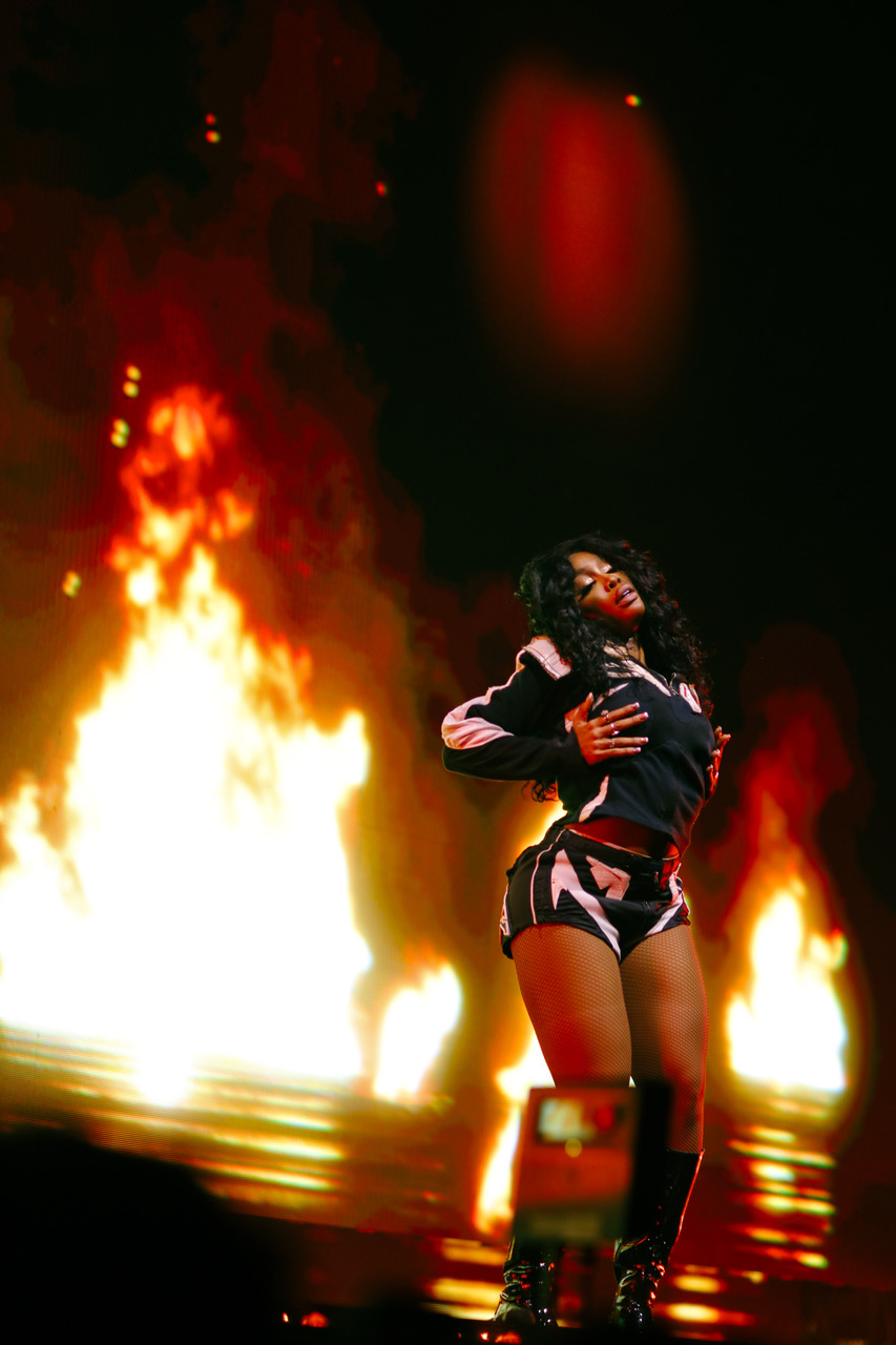 SZA Performing Apple Music Live